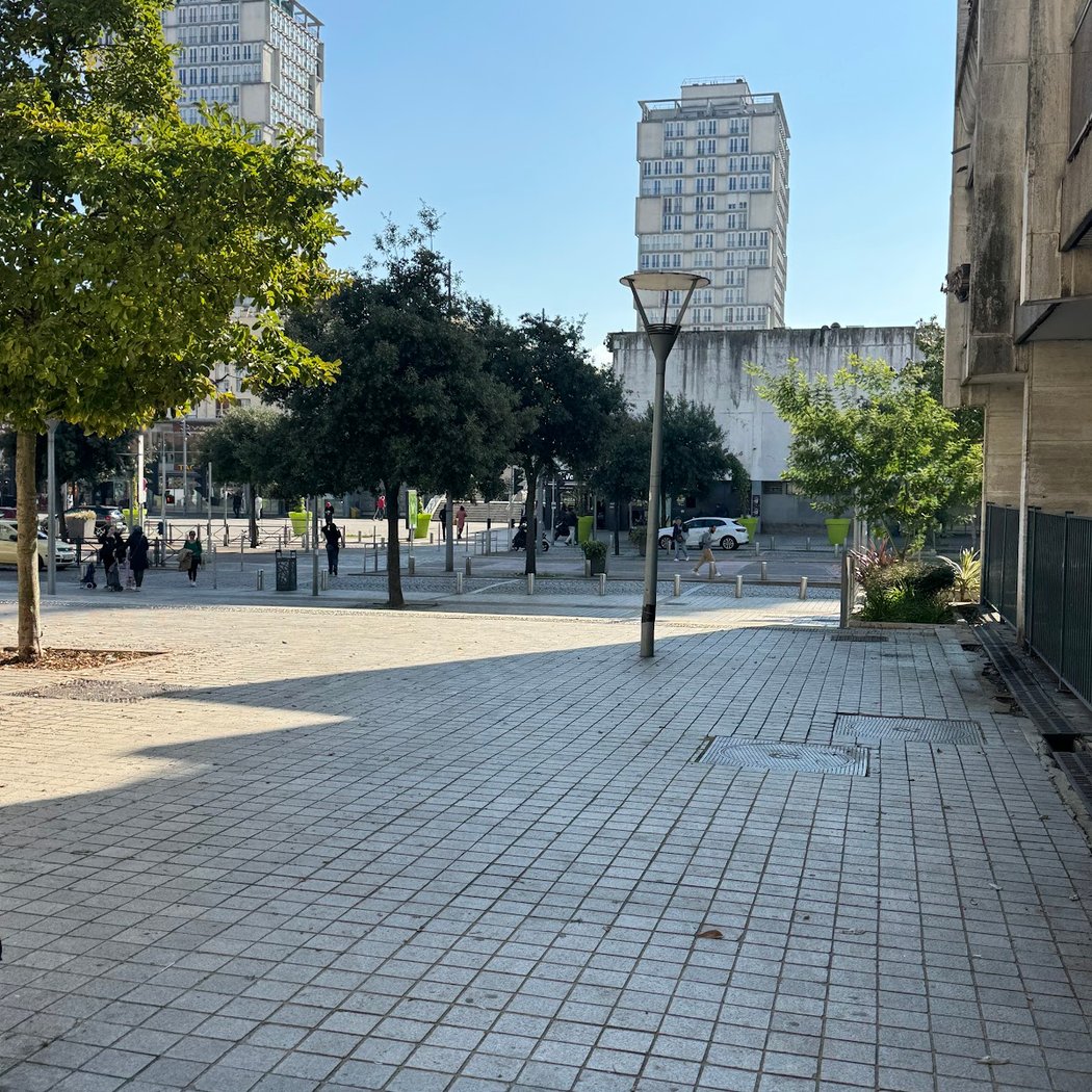 Square Saint-Louis 3
